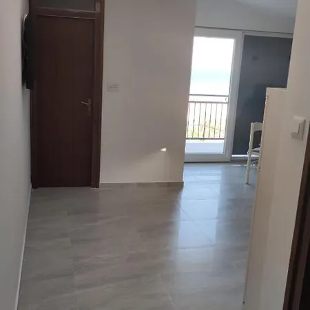 Sturnela1 Poljana (Ugljan)