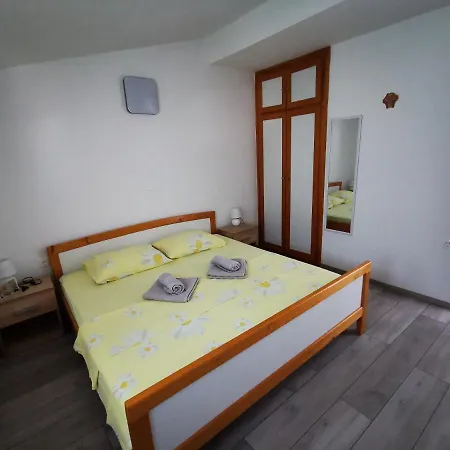 Appartement Sturnela1 *